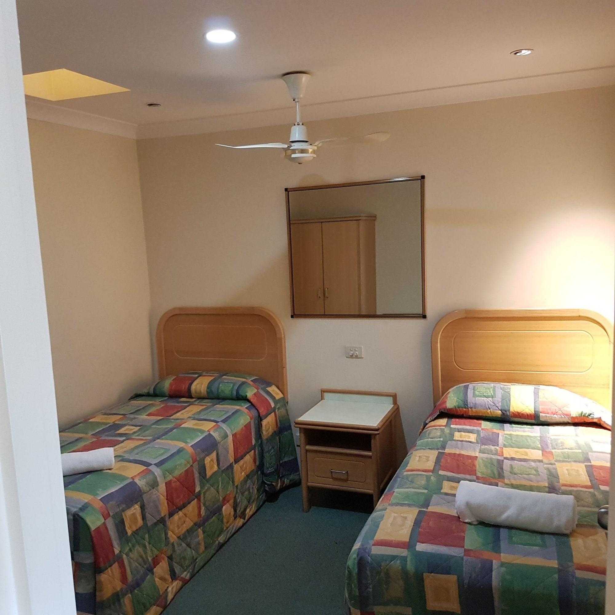 Chelsea Motor Inn Coffs Harbour Extérieur photo