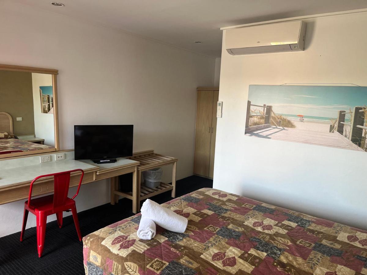 Chelsea Motor Inn Coffs Harbour Extérieur photo